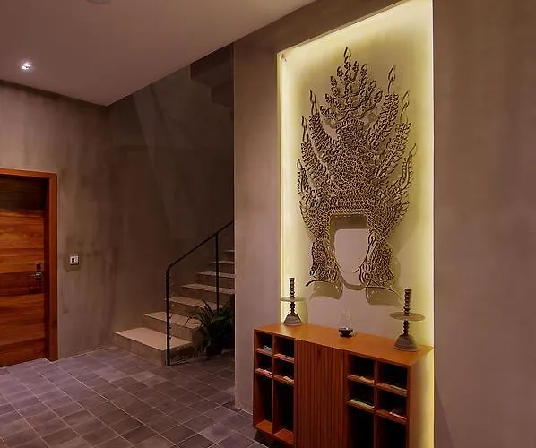 Theary's Luxury